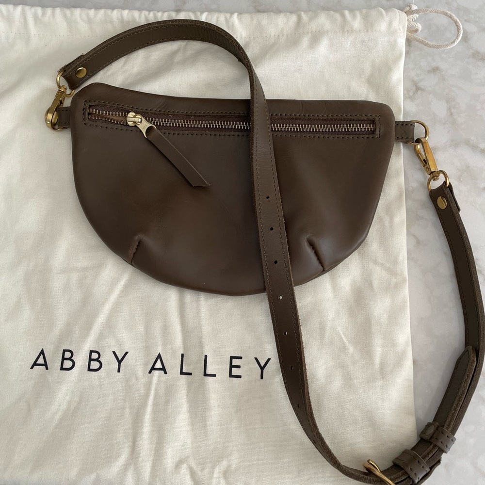 Alley Abby leather sling bag small - Picture 5 of 8